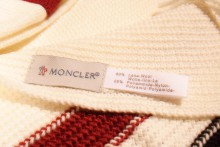     (Moncler)